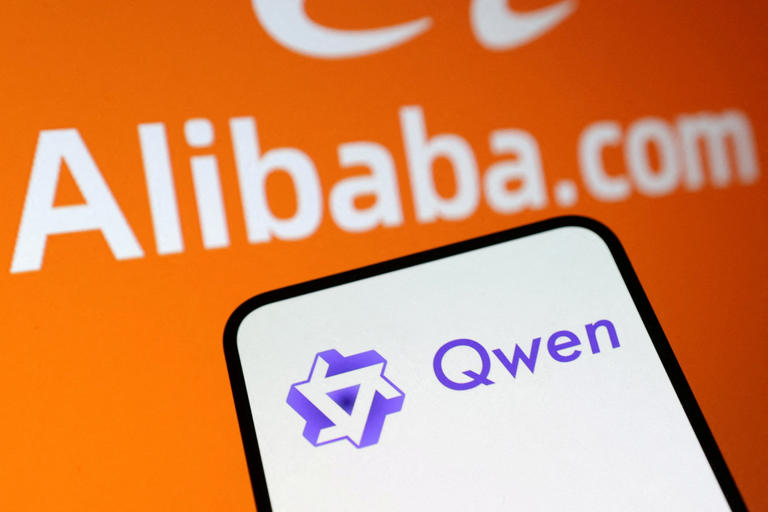 阿里Qwen千问接入淘宝40亿商品:一句话比价下单,AI替代搜索