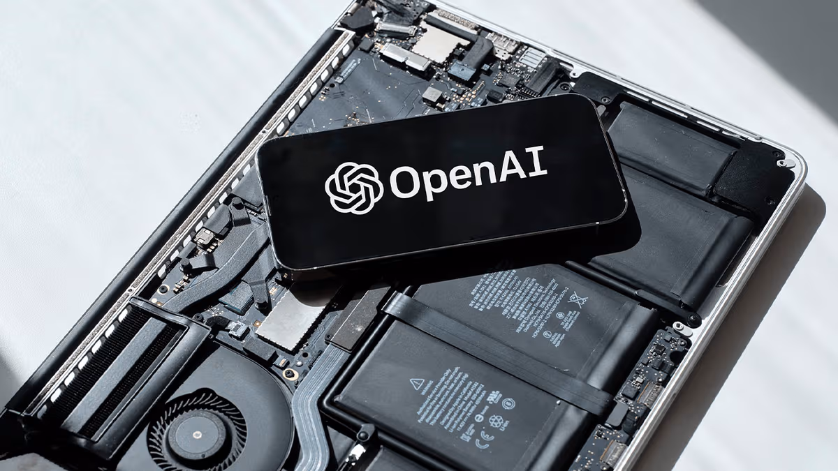 OpenAI提交S-1草案,估值达8520亿美元,ChatGPT周活跃用户突破9亿