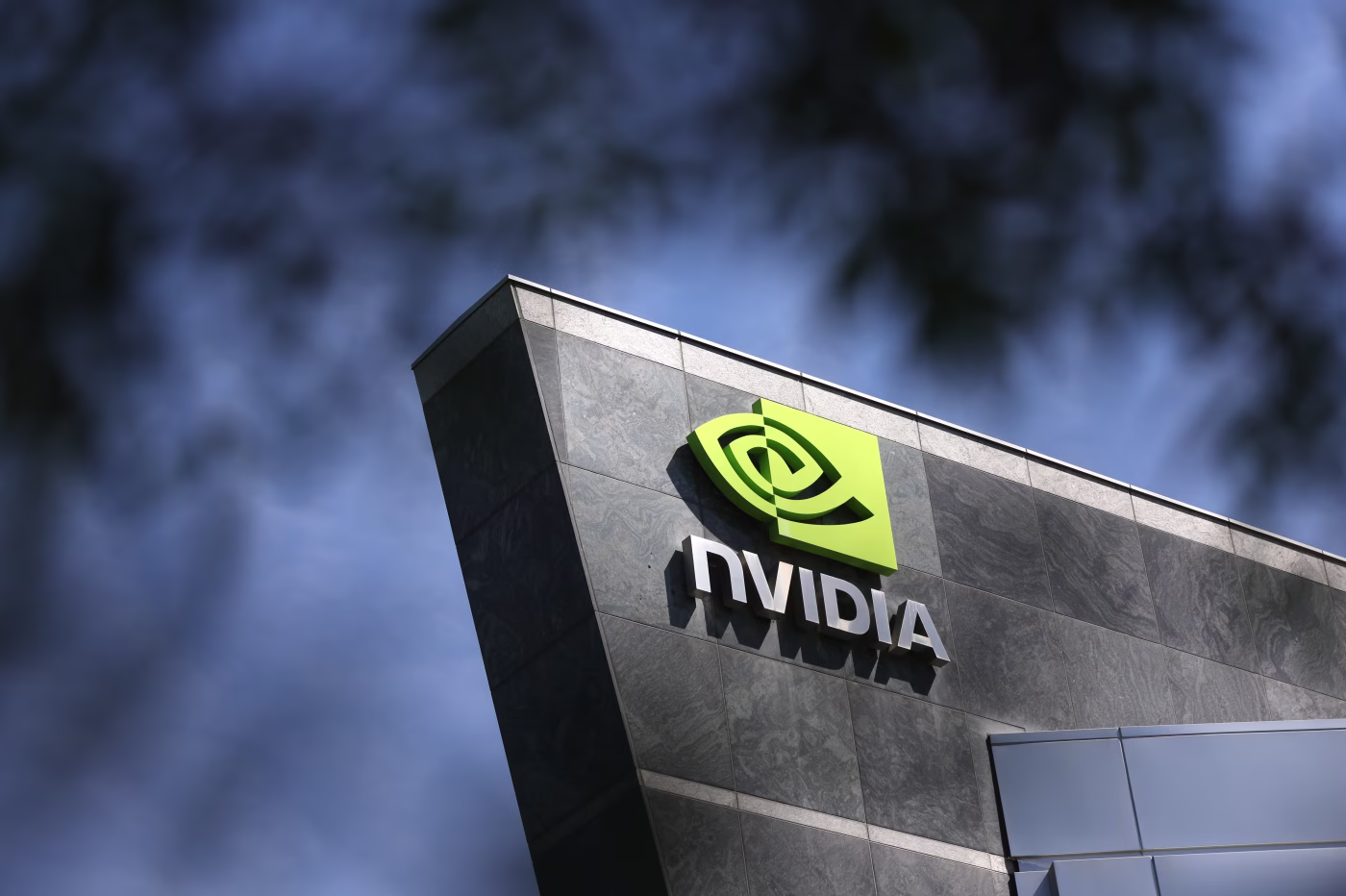 英伟达闭门路演回应增长、产品与 ASIC 竞争疑虑