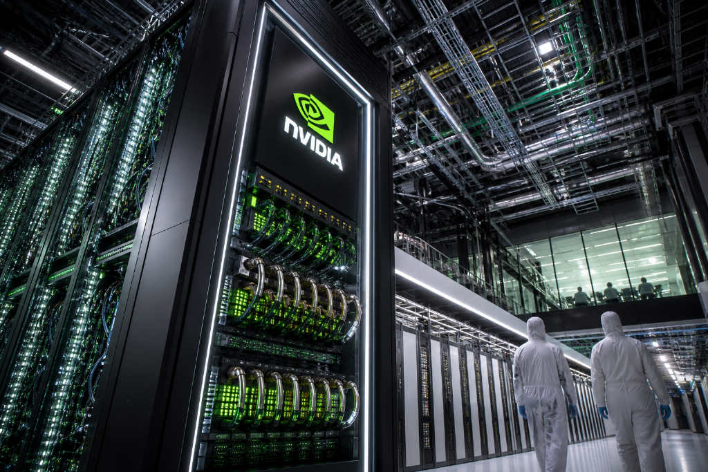 Nvidia 营收翻倍、DeepSeek API 毛利率 82.9%,AI 算力投入继续升温