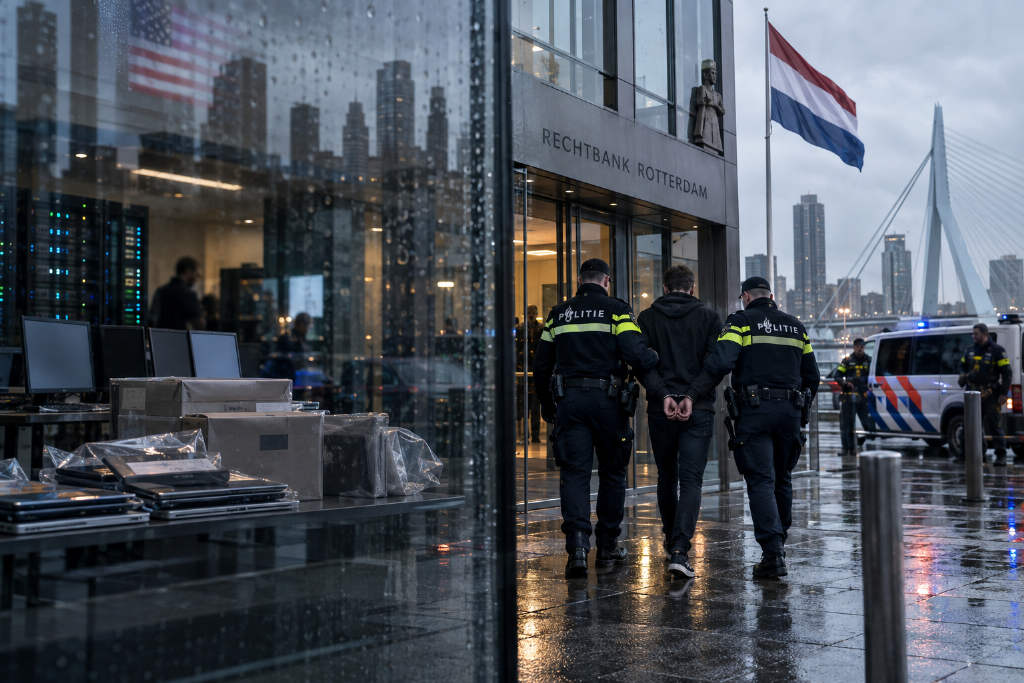 Dutch authorities arrest convicted hacker over suspected ShinyHunters links