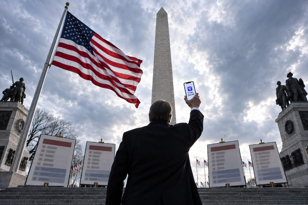 Trump Releases Revised Presidential Ranking, Places Himself Above Lincoln