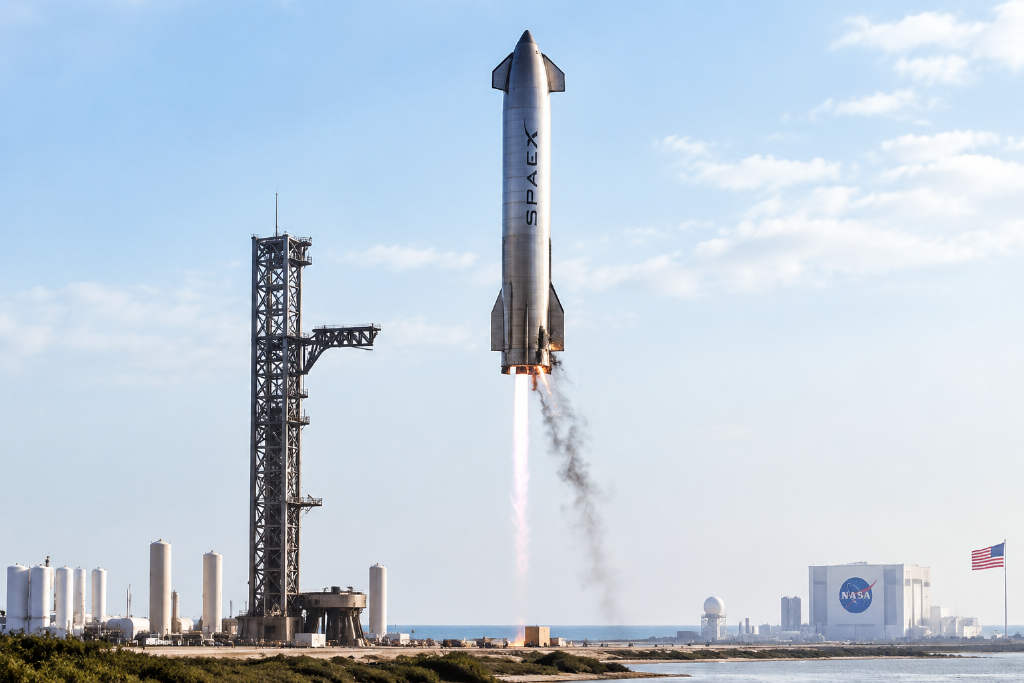 SpaceX 星舰第 14 次无人试飞现发动机故障