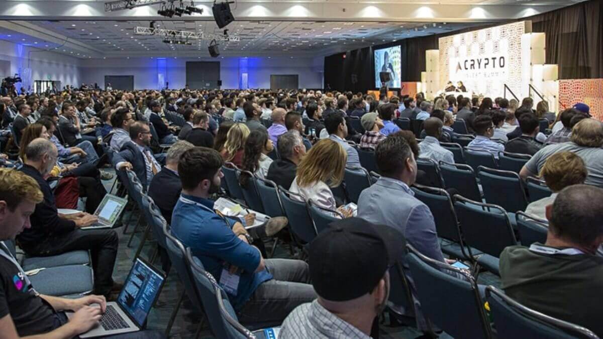 Crypto mega-conferences lose their draw as side gatherings pull attention away