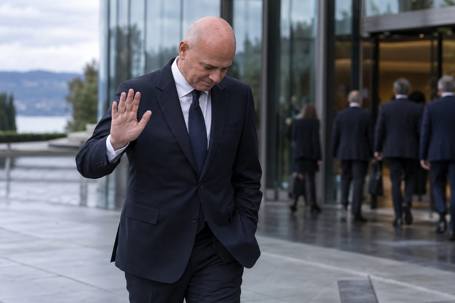 Infantino apologises after Zurich FIFA Council meeting