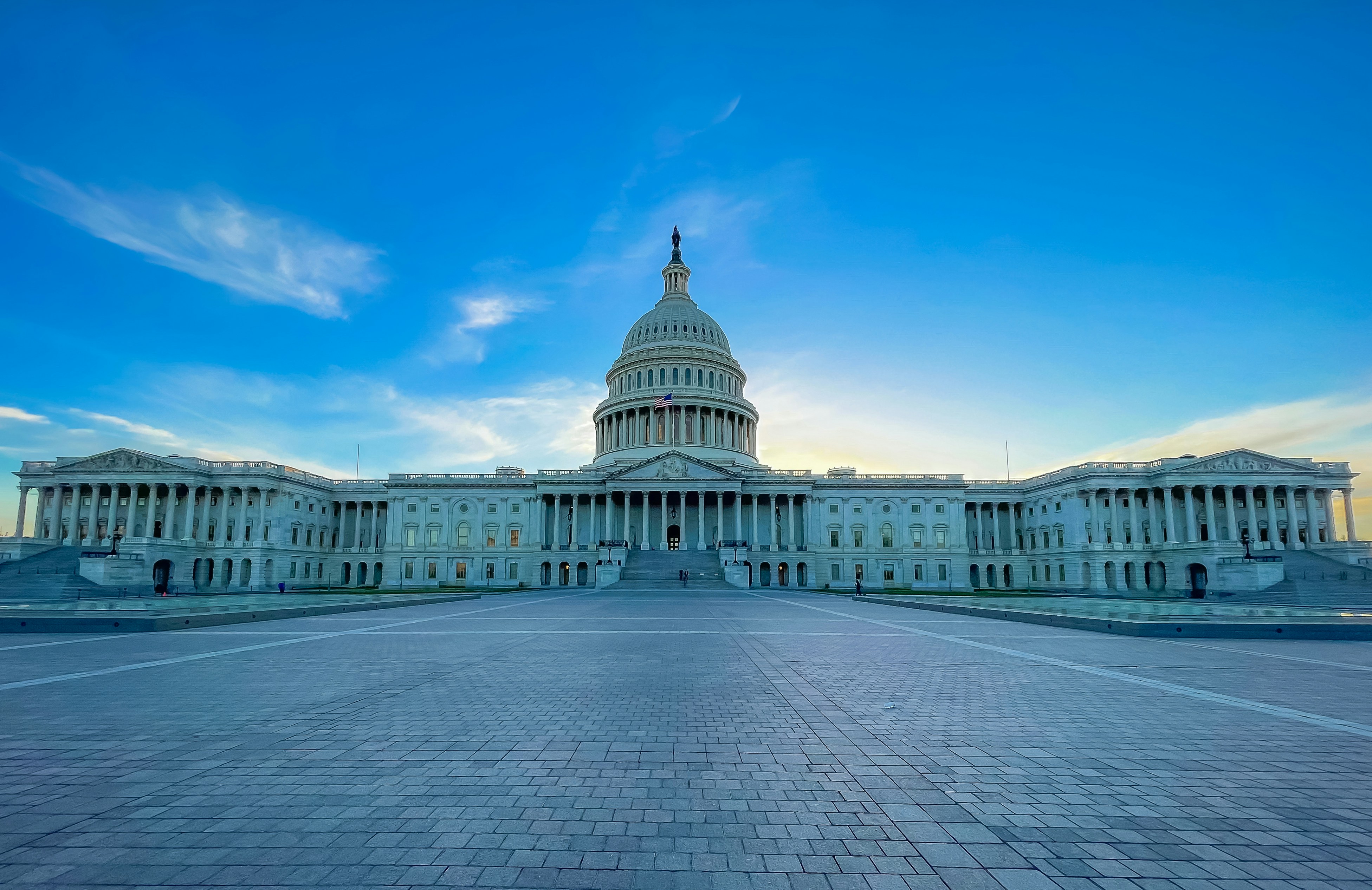 美国《CLARITY Act》立法进入关键两周:60票门槛、特朗普利益冲突与执法部门阻力成焦点